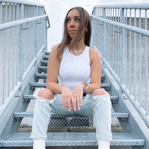 Meet your Posher, Maria